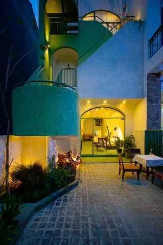 Chiquilla Home